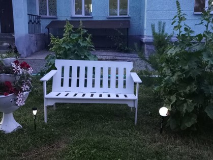 Фото дома престарелых в Новосибирске. Частный пансионат для пожилых людей в Новосибирске: Зона отдыха в вечернее время в пансионате Новая Жизнь в Новосибирске